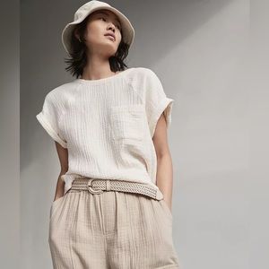 NWOT Madewell Lightspun Renwood Button-Back Short Sleeve Top in Lighthouse